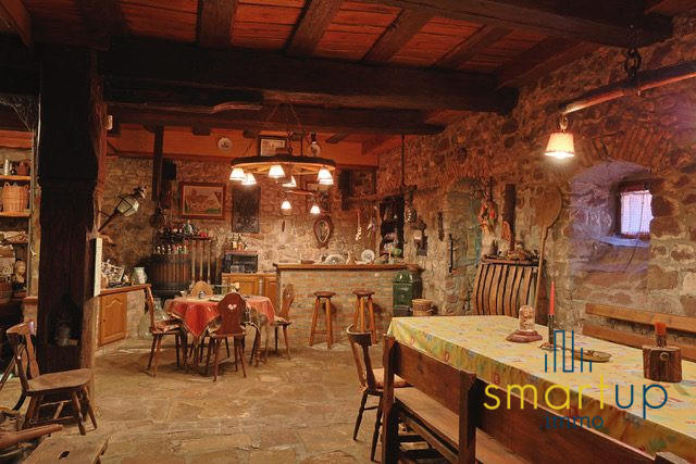 Maison traditionnelle - 156 m² - 6 pièces