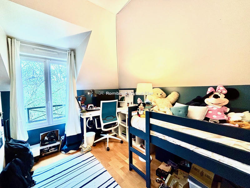 Maison - 183 m² - 7 pièces