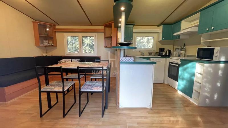 Propriété - 355 m² - 14 pièces