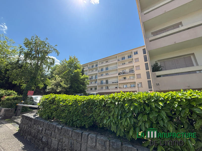 Appartement - 103 m² - 5 pièces