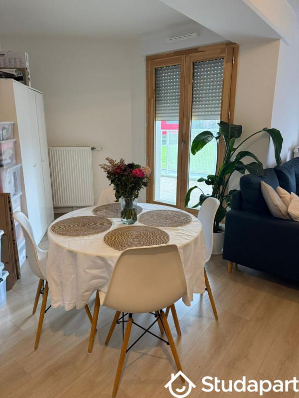 Chambre - 10 m² - 1 pièce