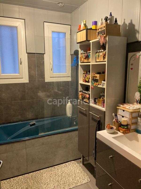 Maison - 143 m² - 7 pièces