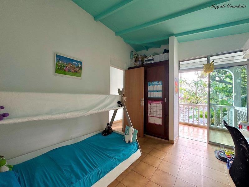 Maison - 160 m² - 7 pièces