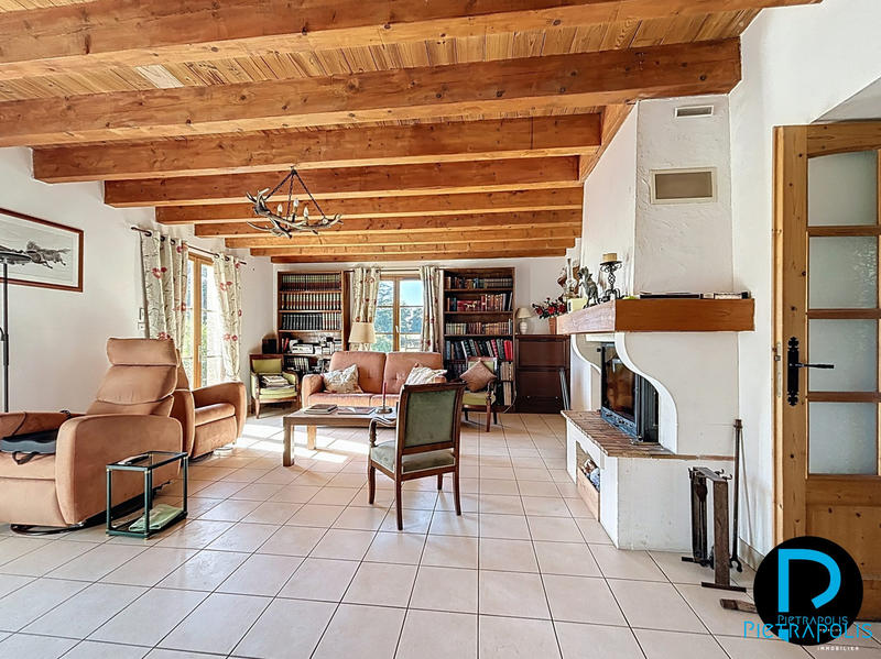 Maison - 334 m² - 7 pièces