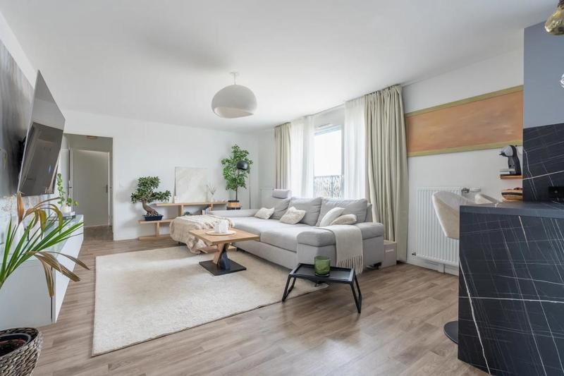 Appartement - 85 m² - 4 pièces