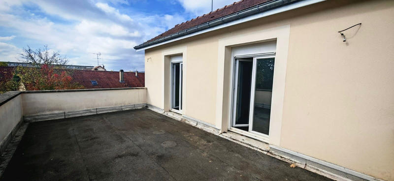 Maison - 97 m² - 5 pièces