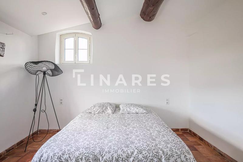 Villa - 300 m² - 9 pièces