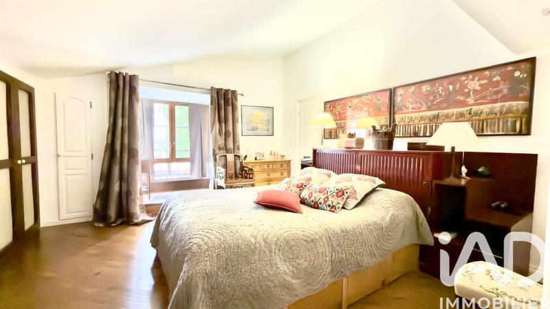 Maison - 284 m² - 7 pièces