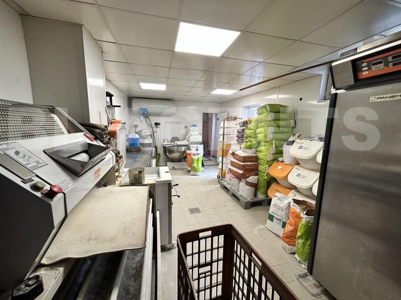 Fonds de commerce - 240 m²