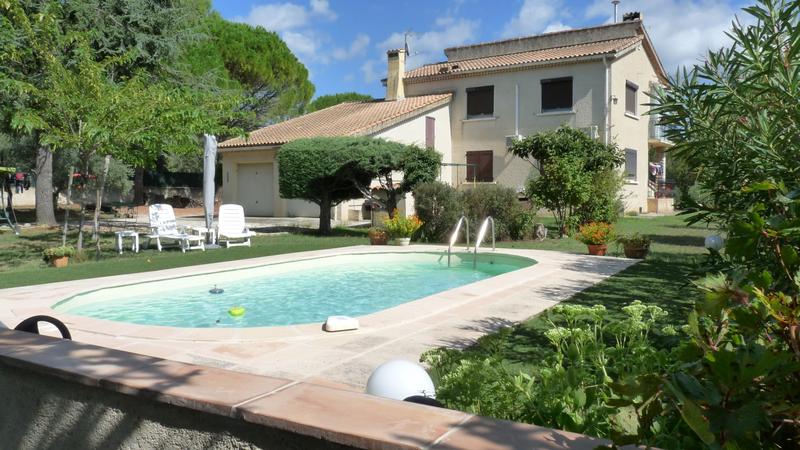 Villa - 180 m² - 6 pièces