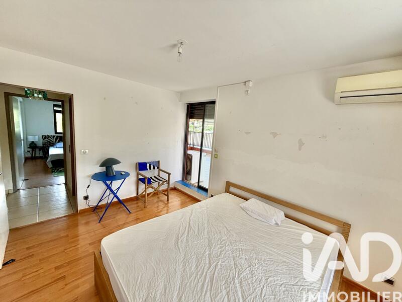 Maison - 98 m² - 4 pièces