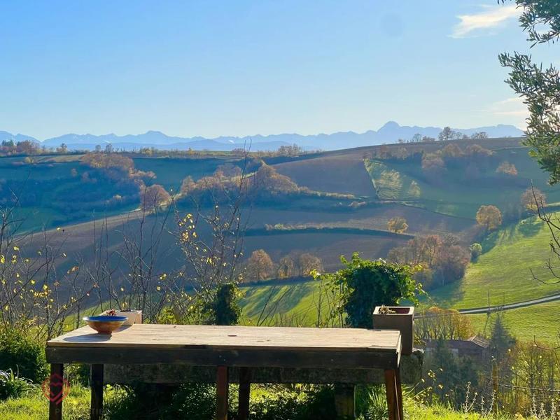 Corps de ferme - 260 m² - 10 pièces