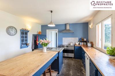 Maison - 258 m² - 9 pièces