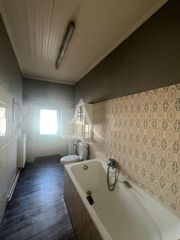 Maison - 96 m² - 4 pièces