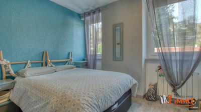 Appartement - 100 m² - 5 pièces