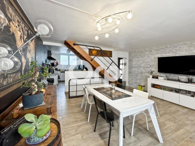 Maison - 80 m² - 4 pièces