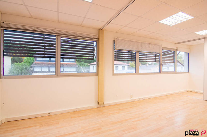 Local d'activité / Entrepôt - 46 m² - 2 pièces