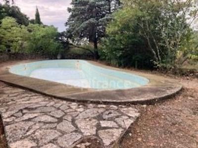 Mas - 500 m² - 11 pièces