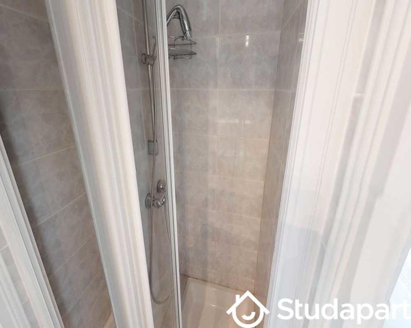 Chambre - 120 m² - 1 pièce