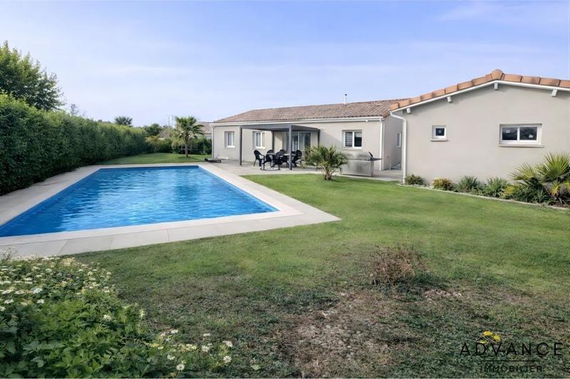 Maison - 102 m² - 5 pièces