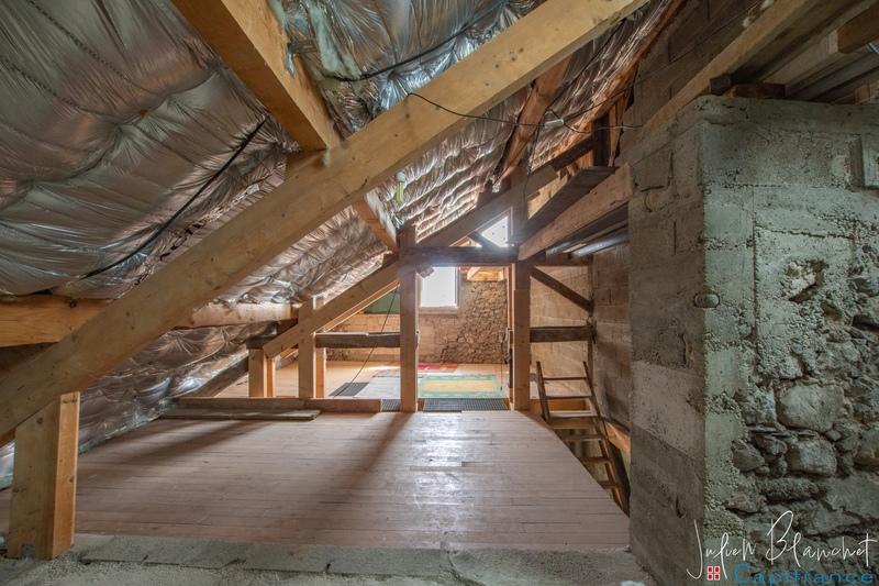 Immeuble - 186 m² - 10 pièces