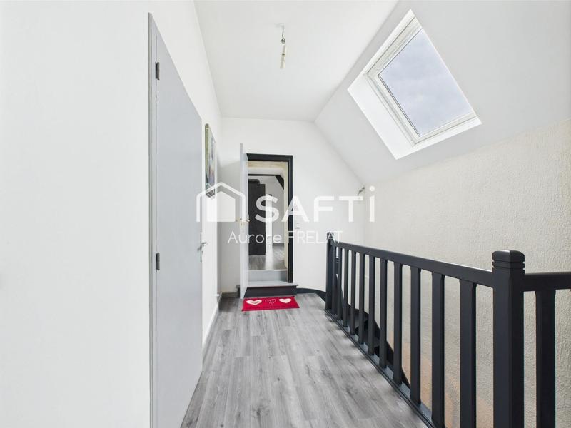 Maison - 240 m² - 7 pièces