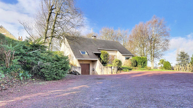 Maison - 178 m² - 9 pièces