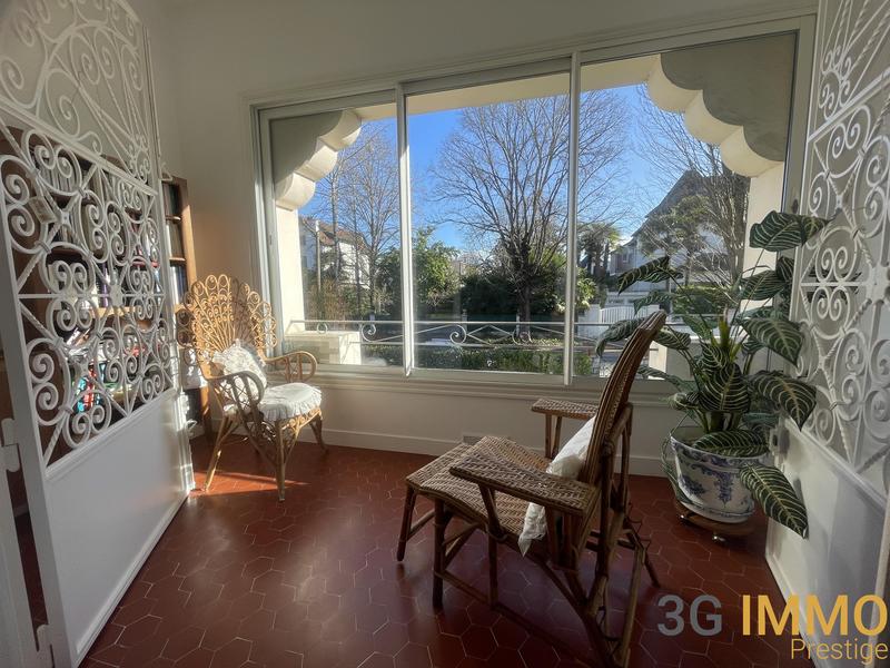 Maison - 220 m² - 6 pièces