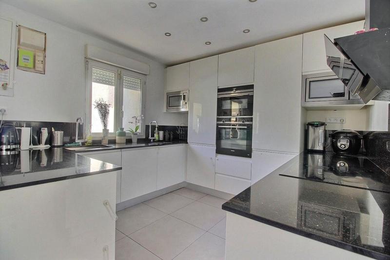 Maison - 140 m² - 7 pièces