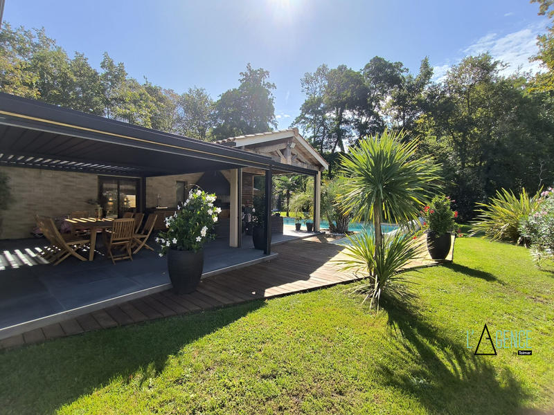 Maison contemporaine - 200 m² - 8 pièces