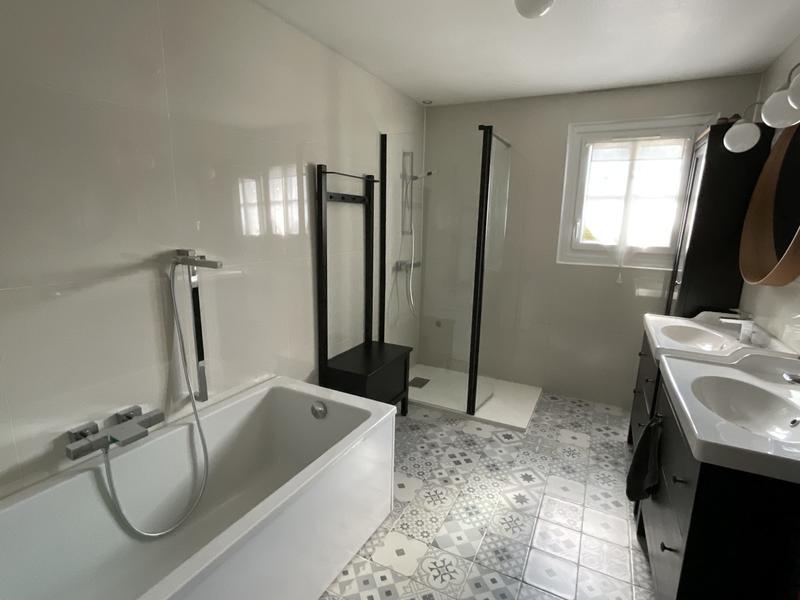 Maison ancienne - 151 m² - 8 pièces