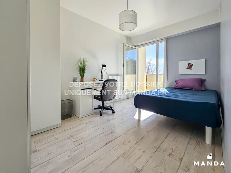 Chambre - 10 m² - 4 pièces