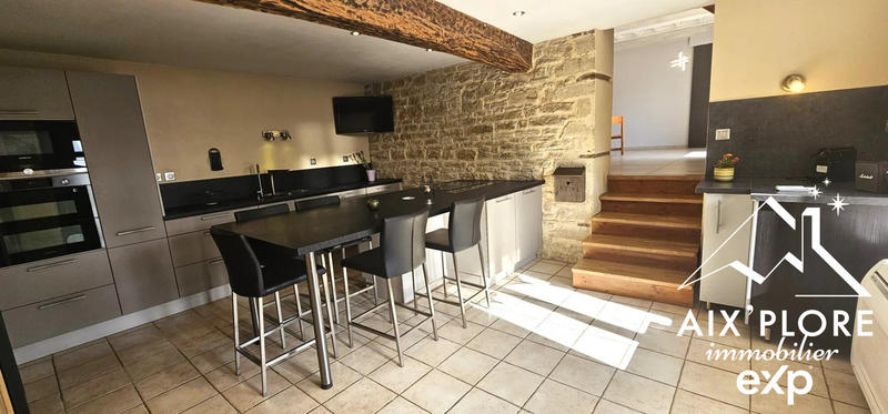 Maison - 224 m² - 7 pièces