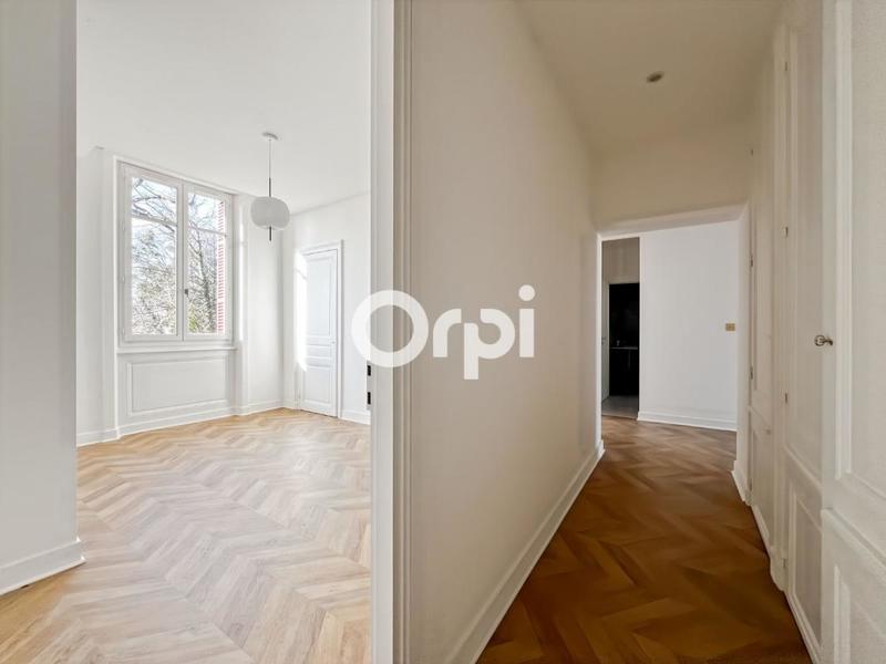 Appartement - 98 m² - 3 pièces