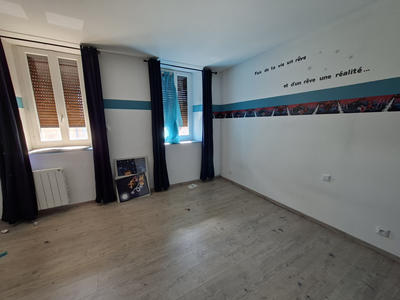 Maison - 104 m² - 5 pièces