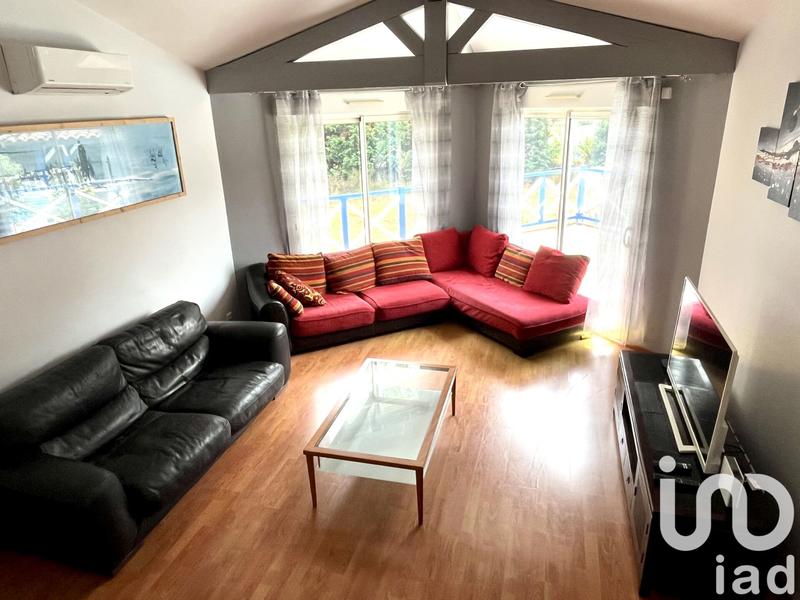 Maison - 256 m² - 11 pièces