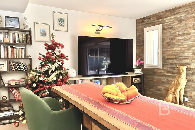 Appartement - 110 m² - 4 pièces