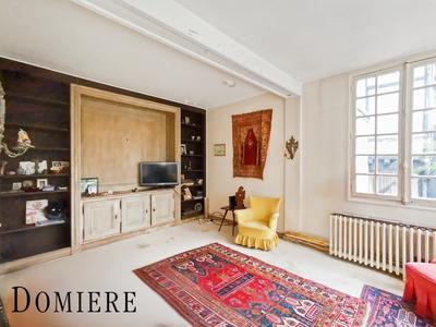 Duplex - 244 m² - 9 pièces