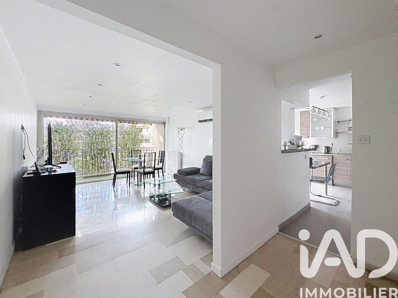 Appartement - 75 m² - 3 pièces