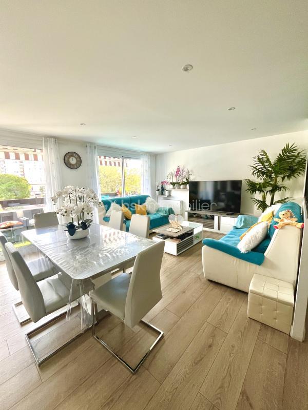 Appartement - 80 m² - 4 pièces