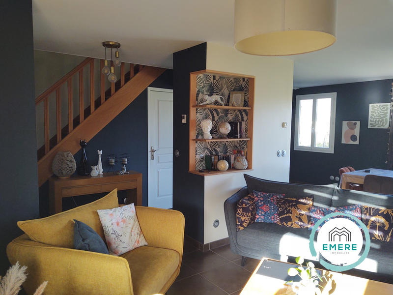 Maison - 99 m² - 5 pièces