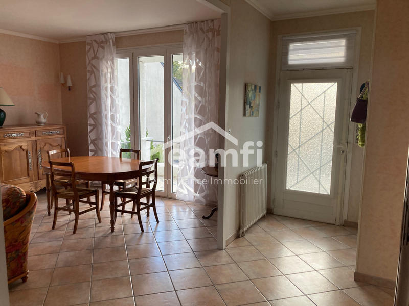 Maison - 180 m² - 5 pièces