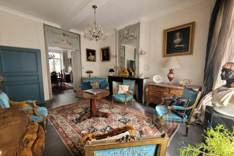 Maison - 229 m² - 6 pièces