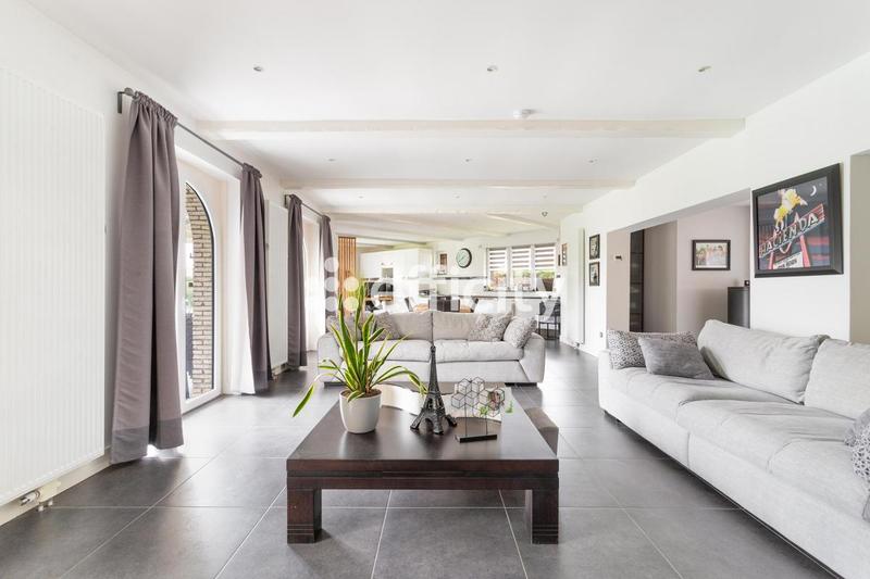 Maison - 298 m² - 7 pièces