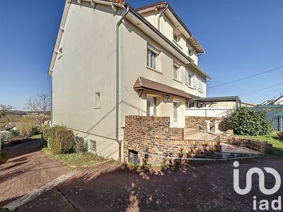 Maison - 180 m² - 8 pièces