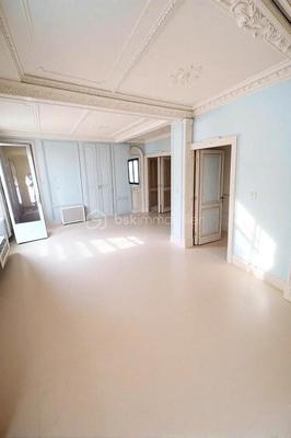 Maison traditionnelle - 200 m² - 6 pièces