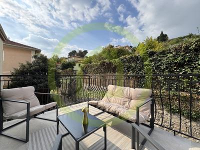 Appartement - 70 m² - 4 pièces