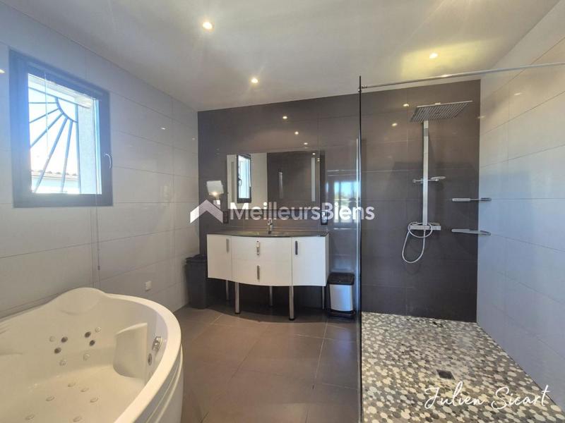 Villa - 155 m² - 5 pièces