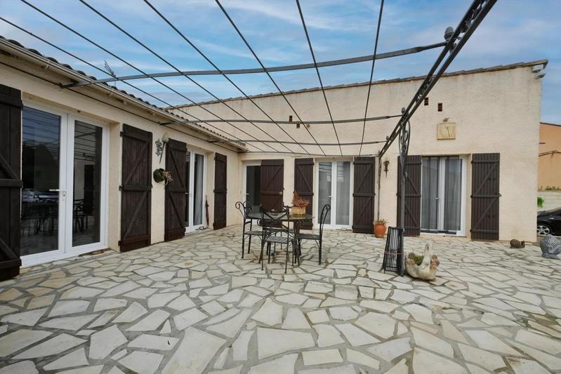 Maison - 90 m² - 5 pièces