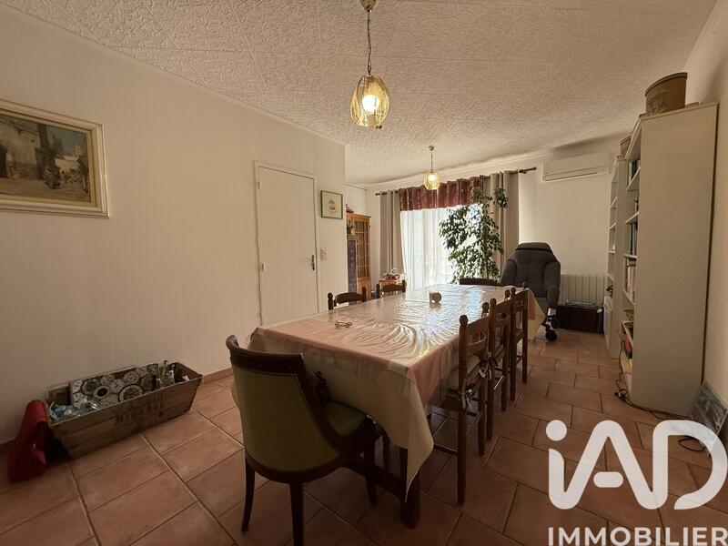 Maison - 208 m² - 9 pièces